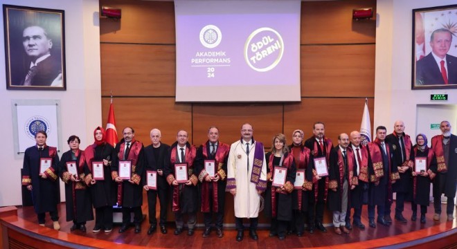 ATAUNİV de 2024 Akademik Performans ödül töreni