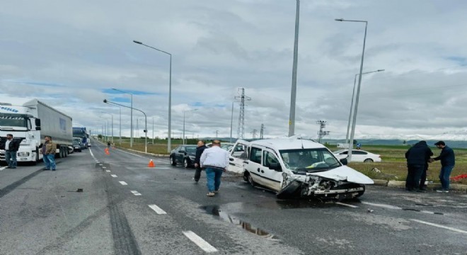 Erzurum  çevre yolunda kaza:  6 yaralı