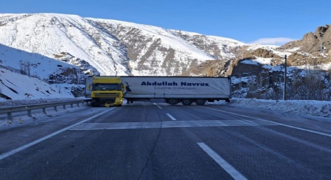 Oltu Viyadüğünde 4’ncü kaza yaşandı