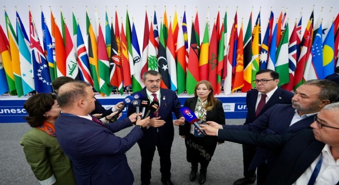 Tekin den UNESCO 43. Genel Kurulu yorumu