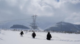 Kar yağışı durdu, çilesi devam ediyor